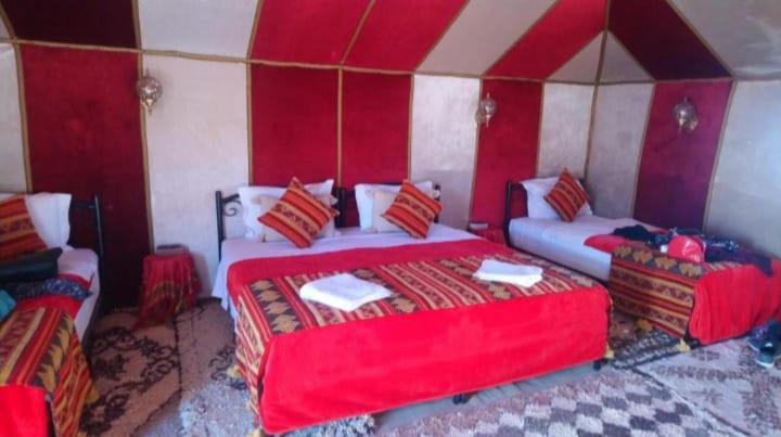 Merzouga Top Luxury Camp Екстериор снимка