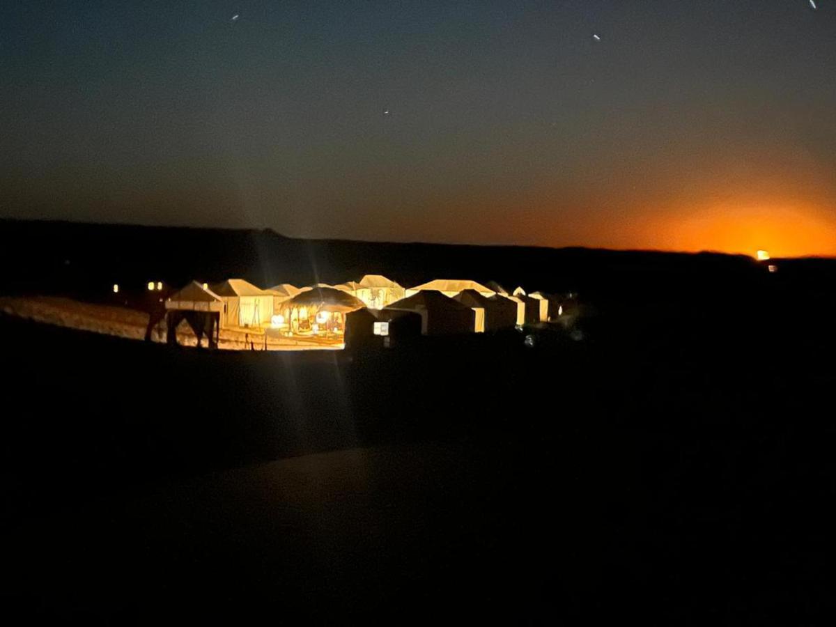 Merzouga Top Luxury Camp Екстериор снимка