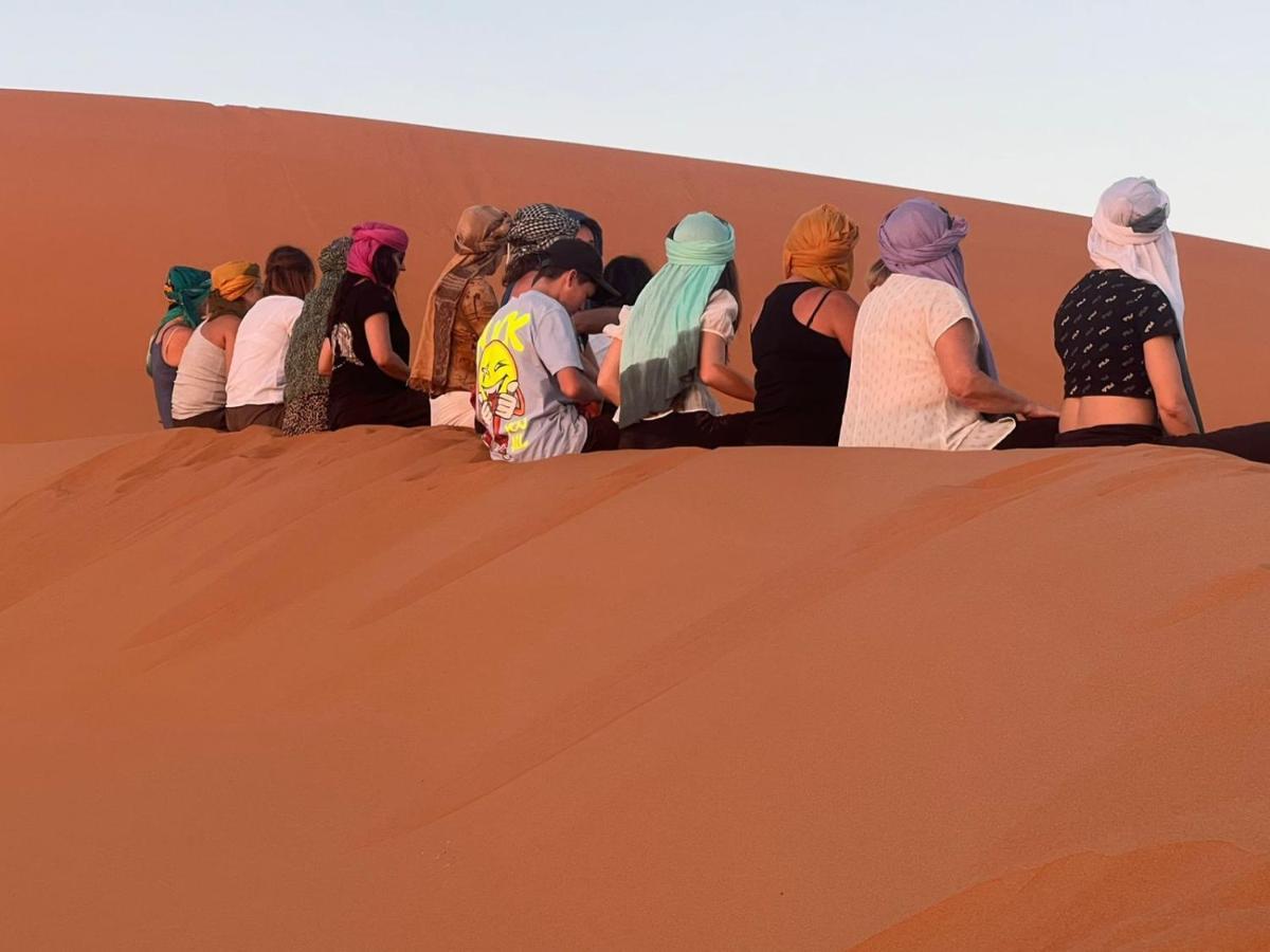 Merzouga Top Luxury Camp Екстериор снимка