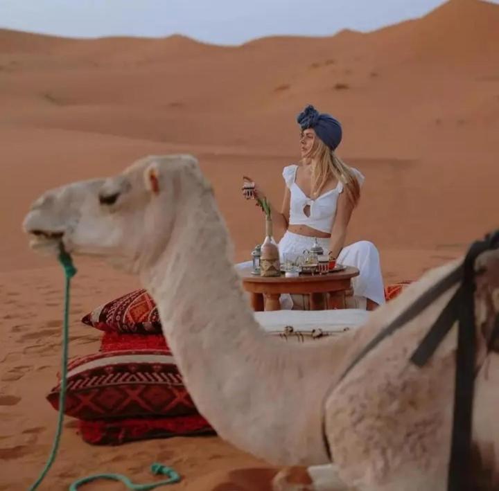 Merzouga Top Luxury Camp Екстериор снимка