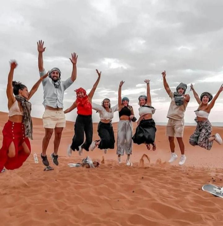 Merzouga Top Luxury Camp Екстериор снимка