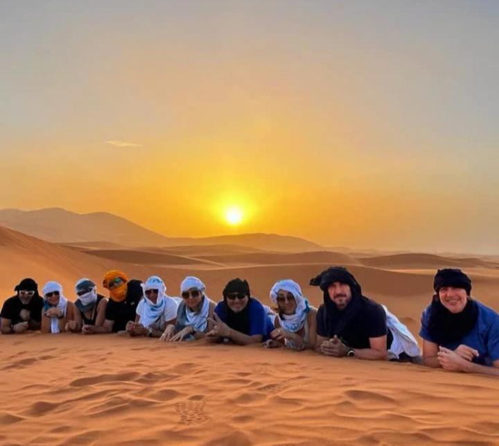Merzouga Top Luxury Camp Екстериор снимка