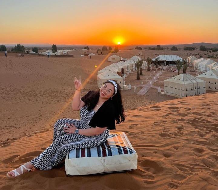 Merzouga Top Luxury Camp Екстериор снимка
