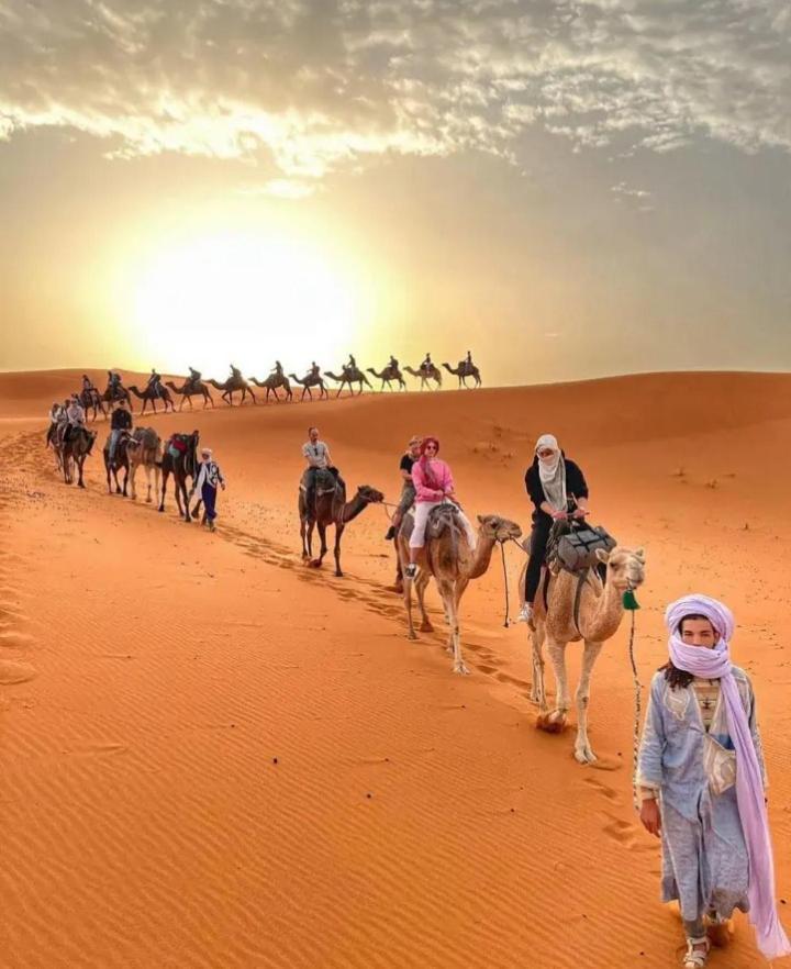 Merzouga Top Luxury Camp Екстериор снимка