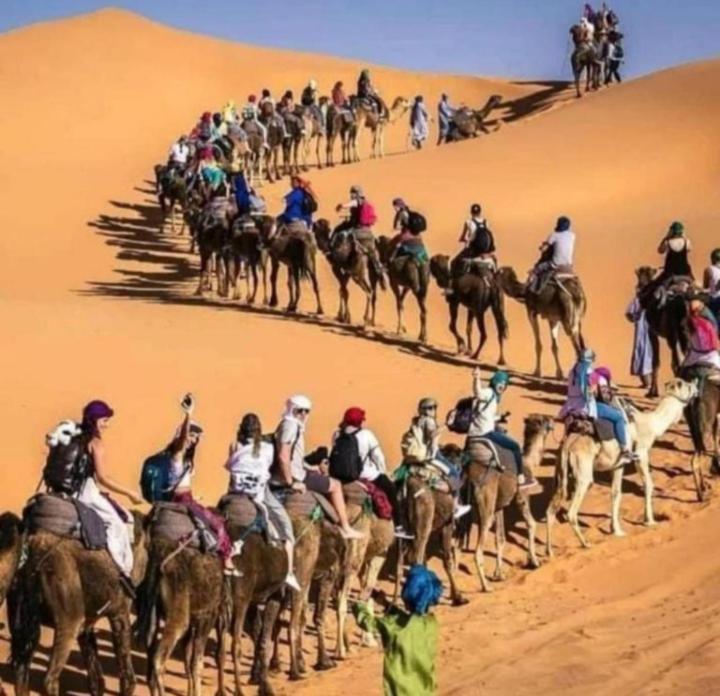 Merzouga Top Luxury Camp Екстериор снимка