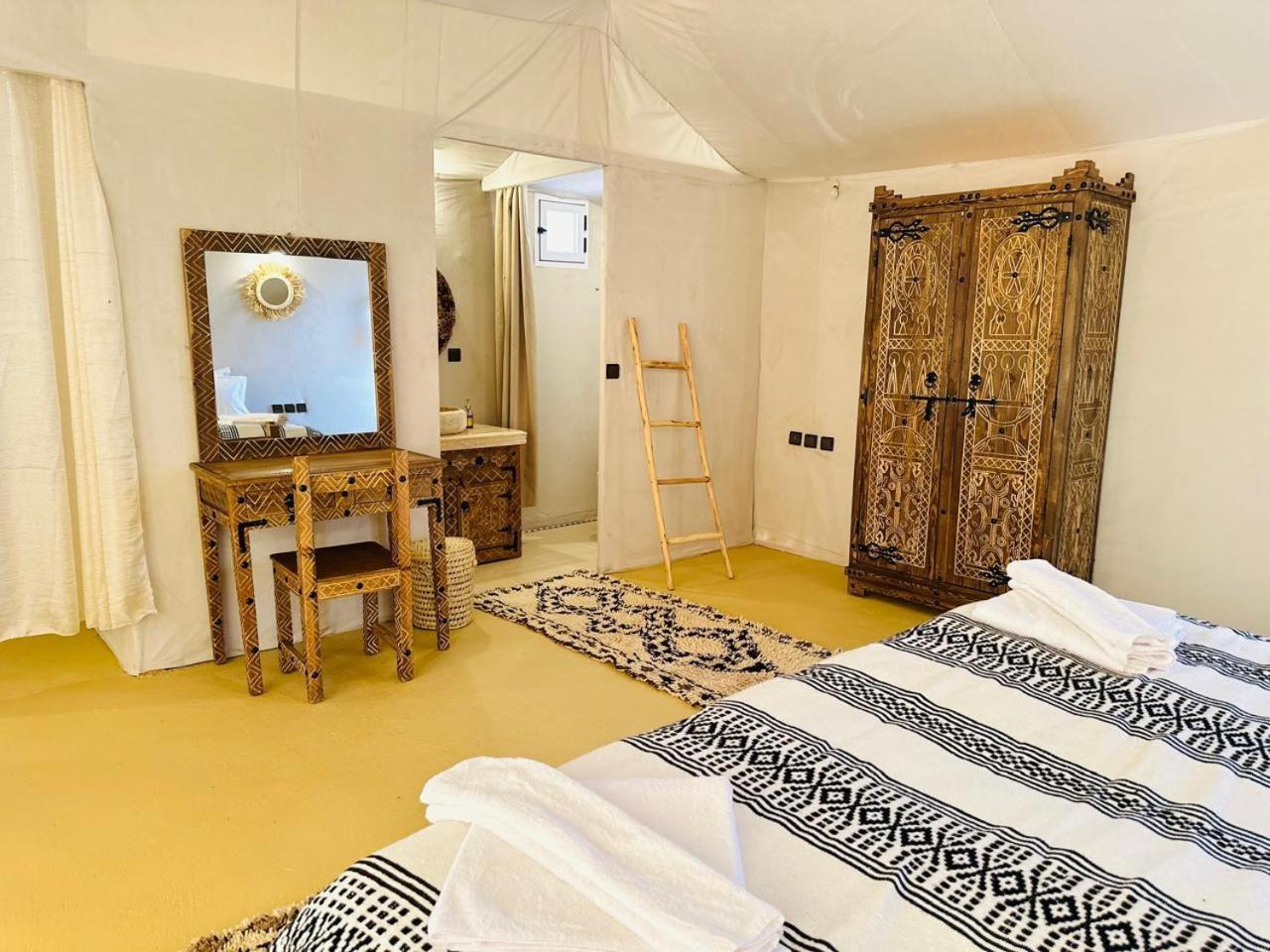 Merzouga Top Luxury Camp Екстериор снимка